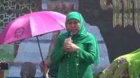 Gubernur Jawa Timur di Hari Lahir Muslimat NU ke-78, Kabupaten Jember. (Foto: Ambang)