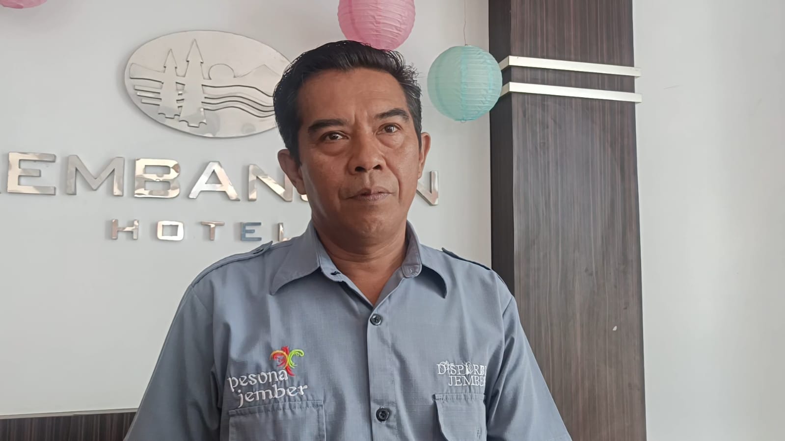 Ahmad Yasin, customer service Hotel Rembangan.