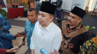 Anggota DPRD Jawa Timur, Muhammad Fawait, diwawancarai awak media, Jumat (8/3/2024). (Foto: Ambang)