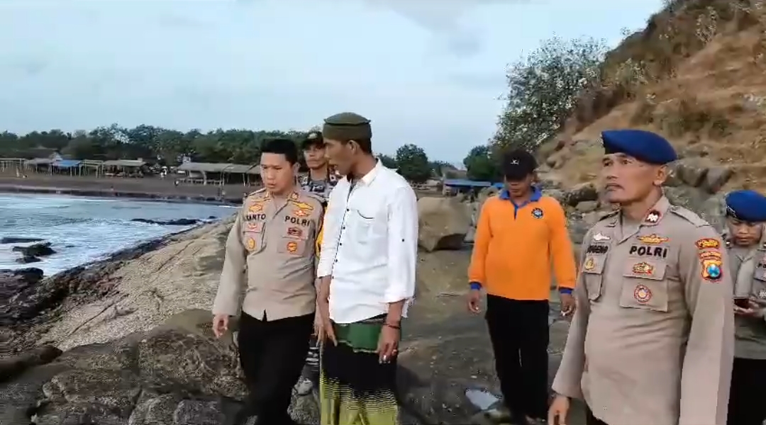 Tim gabungan bersama seorang nelayan mendatangi TKP. (Foto: Istimewa)