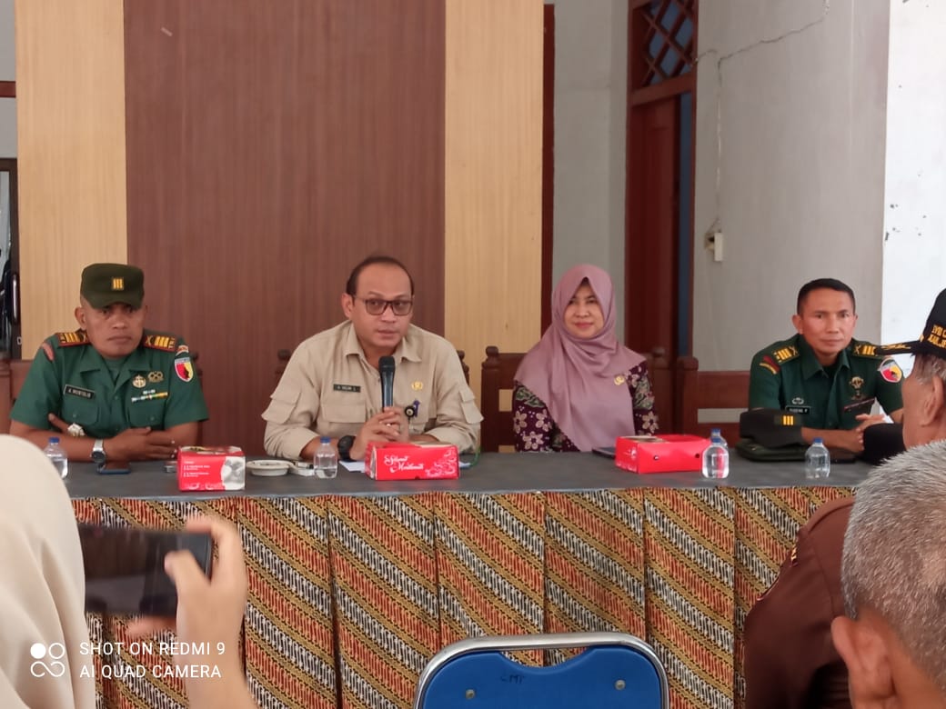 Konferensi pers di Kantor Kecamatan Tanggul, Kamis (20/6/2024). (Foto: Ambang)