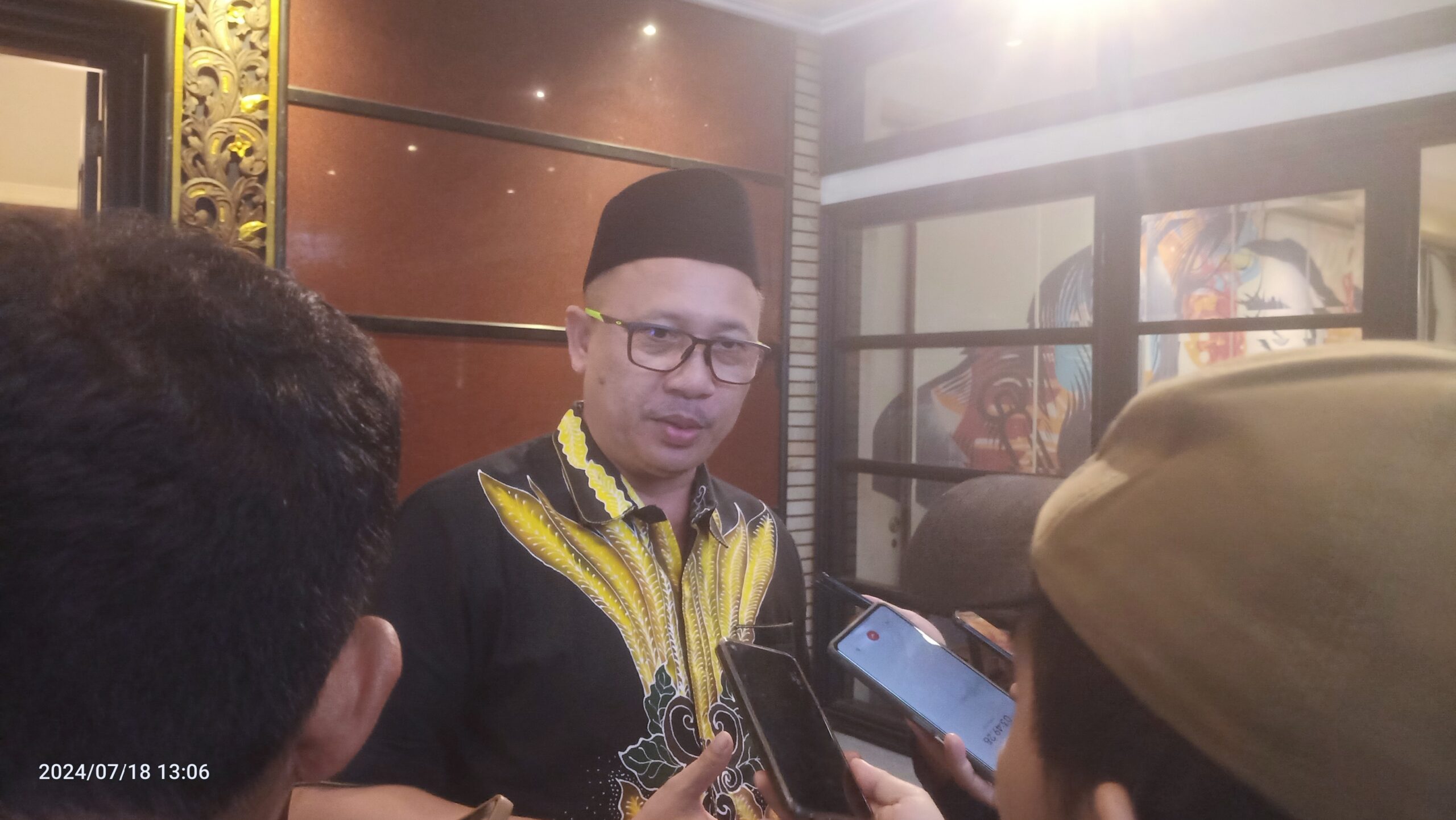 Anggota Komisi X DPR RI diwawancarai awak media. (Foto: Zainul Hasan)