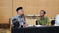 Muhammad Nur Purnamasidi menyampaikan pandangannya dalam FGD Mandat Pendidikan yang berlangsung di Hotel Royal Jember, Minggu (11/8/2024) (Foto: Abdus Syakur)