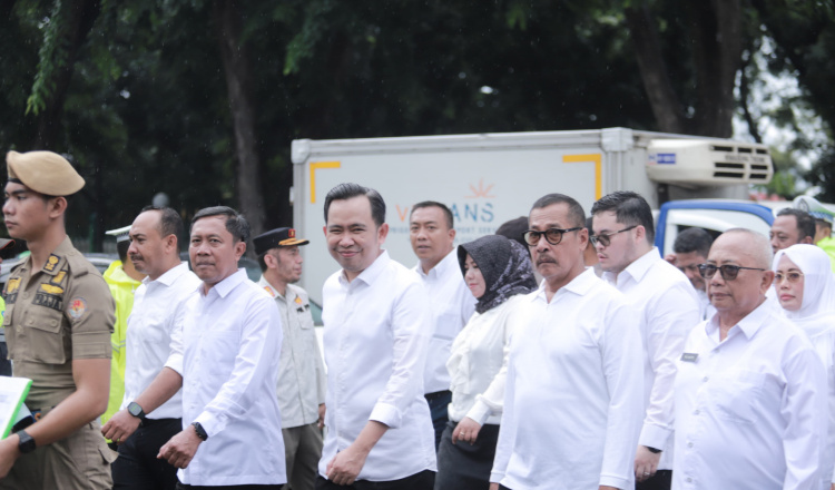 Gus Fawait dan Djoko Susanto usai mengikuti gladi bersih pelantikan Bupati-Wakil Bupati Jember, Rabu (19/2/2025). (Foto: Diskominfo Jember)