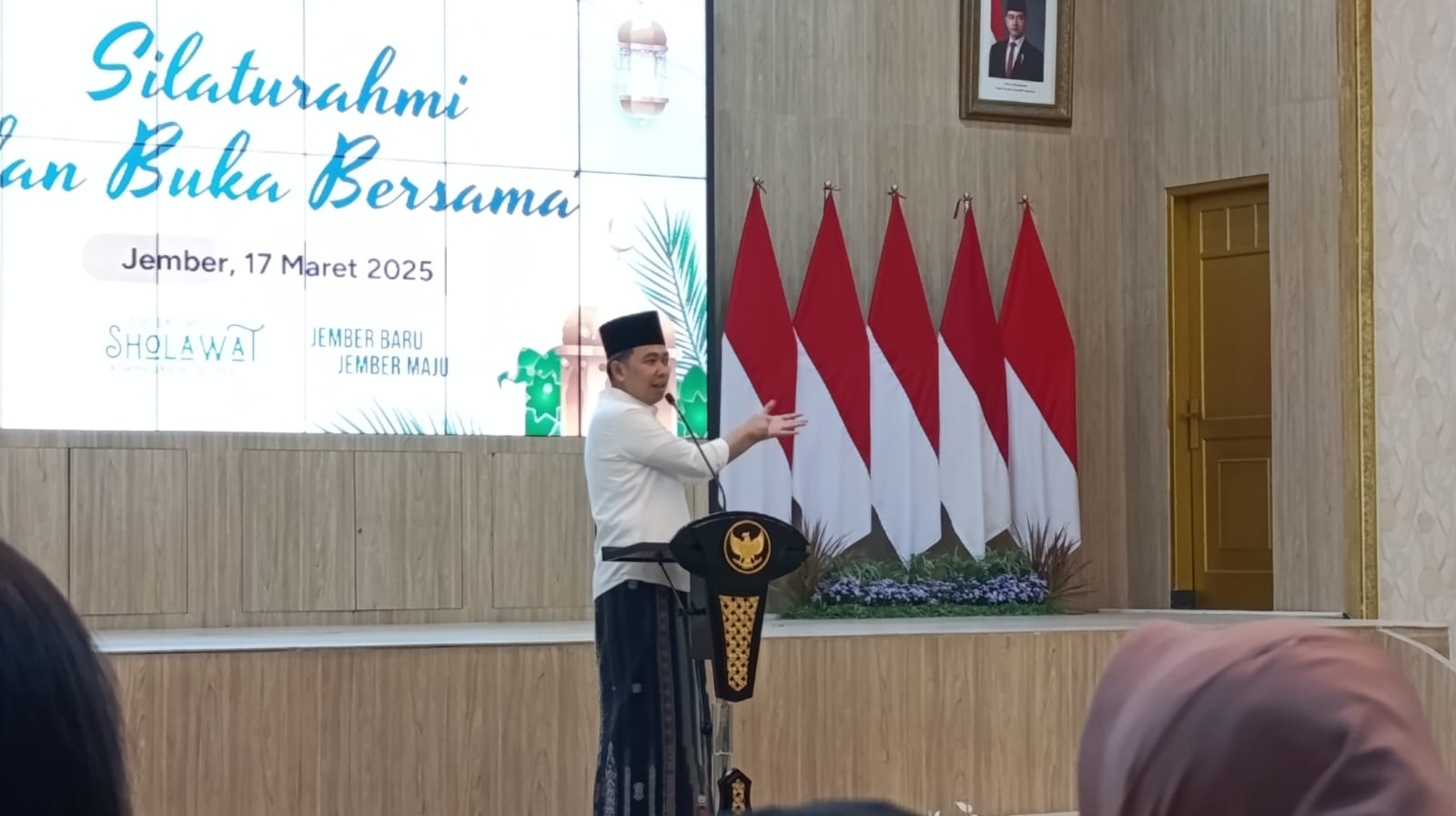 Gus Fawait menyampaikan sambutan dalam acara silaturahmi dan buka bersama awak media. (Foto: Zainul Hasan)