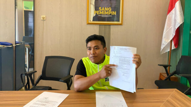 Sektretaris Fraksi PKB DPRD Jember diwawancarai media, Jumat (8/8/2025). (Foto: Istimewa)