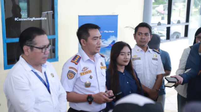 Plt. Kepala Dishub Jember diwawancarai media, Rabu (10/9/2025). (Foto: Dok/Diskominfo Jember)