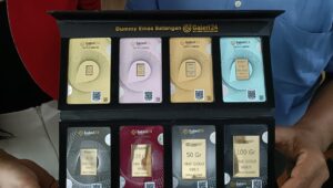 Emas Galeri24 di Pegadaian Jember (Syakur/JB)