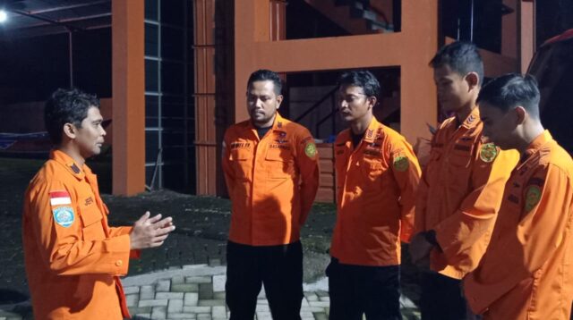 Tim SAR Jember saat akan melakukan pencarian korban yang hanyut di Sungai Garahan, Kecamatan Silo (Foto: Istimewa).