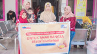 JURNAL BANGSA Para keluarga penerima manfaat Program Satu Telur Sehari (STS) (Foto: Istimewa).