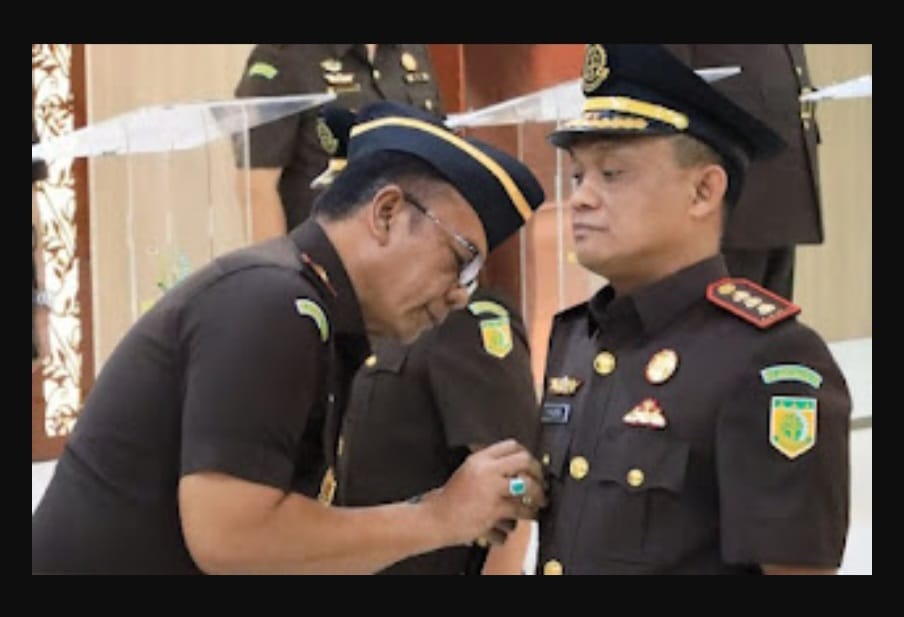 Yadyn saat menjalani prosesi pelantikan menjadi Kepala Kejaksaan Negeri Jember (Foto: Istimewa).