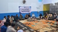 Pihak pemilik dapur beserta petugas SPPG saat melakukan rapat bersama pasca dilakukan perbaikan (Foto: Istimewa).